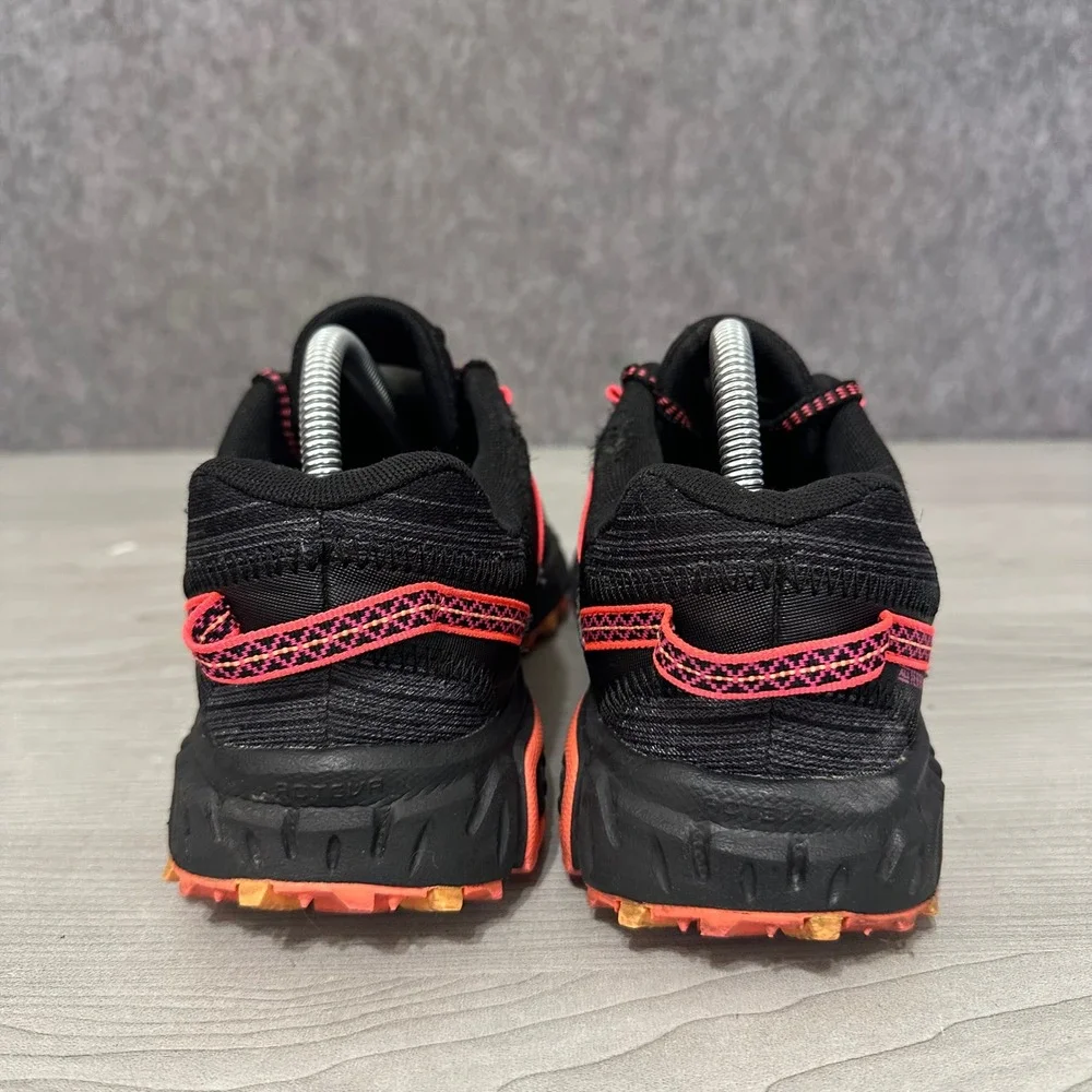 New Balance 410v6 Trail Running Shoes Womens Size 10 Black Pink All Terrain Mesh